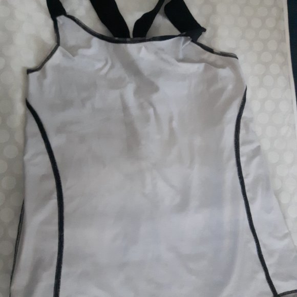 Almost New Yoga top and matching activeware bra - Picture 3 of 7